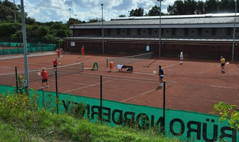 Tennisplatz